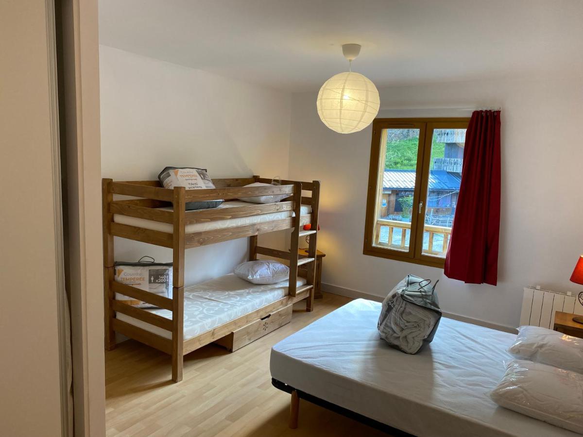Appartement Le Fleuri Ensoleille De Guzet à Ustou Extérieur photo