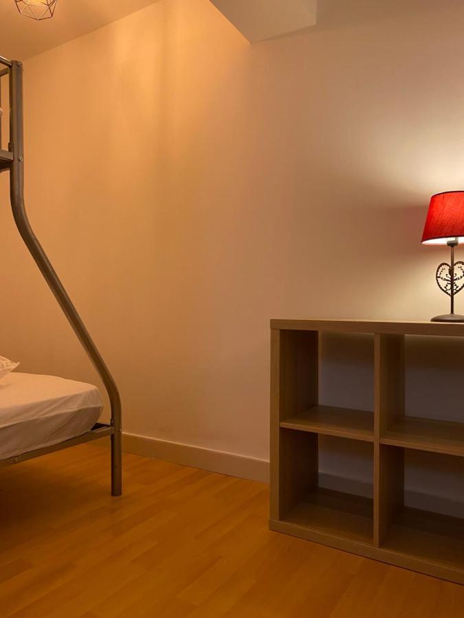 Appartement Le Fleuri Ensoleille De Guzet à Ustou Extérieur photo