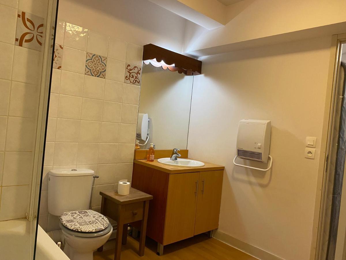 Appartement Le Fleuri Ensoleille De Guzet à Ustou Extérieur photo