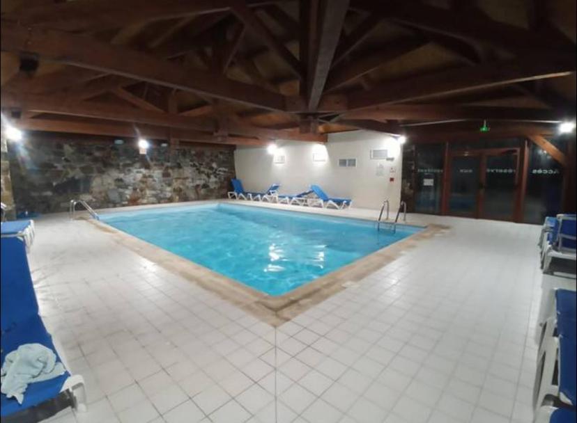 Appartement Le Fleuri Ensoleille De Guzet à Ustou Extérieur photo